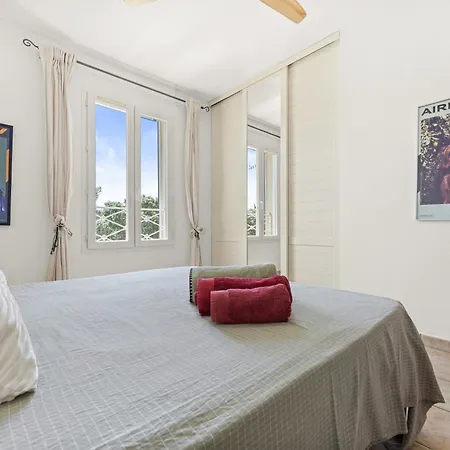 Couette-café Villa Nimes 4*